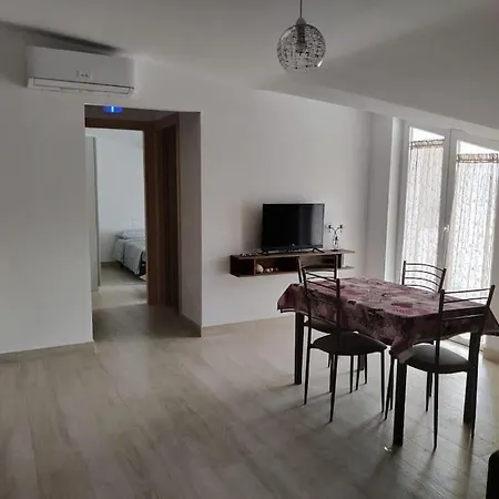 Apartment Grazioso Attico -vasto Ch, Italy Vasto